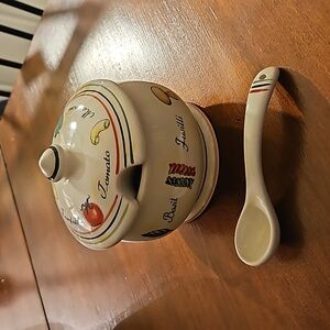 Tabletops Unlimited Kitchen Prep 101  Sauce \ Cheese Boat - Lid - Ladle Vintage